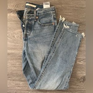 Levi’s Wedgie straight fit, size 24